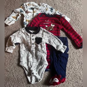 Carters Newborn Boys onesies bundle